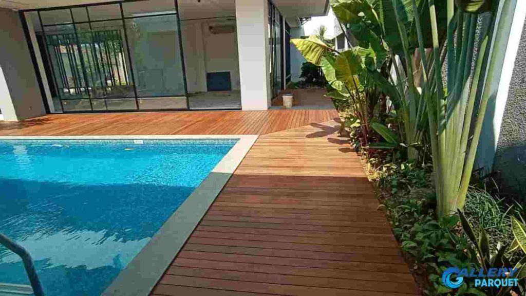 Lantai Kayu Solid Outdoor (Decking)