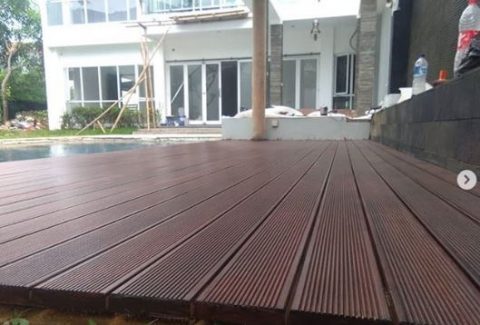 Contoh decking kayu ulin Kalimantan tahan air