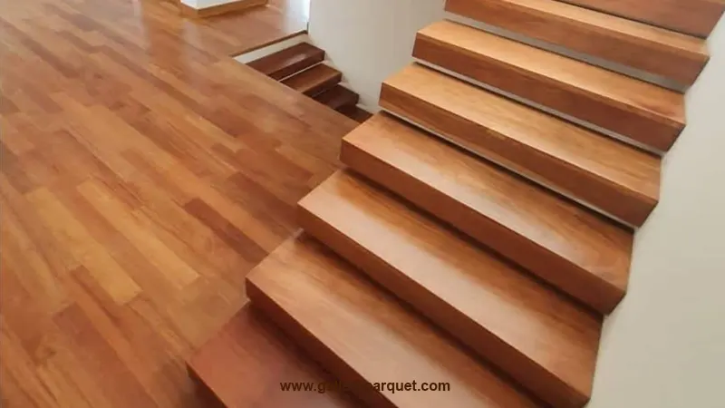 contoh terpasang trap papan tangga kayu